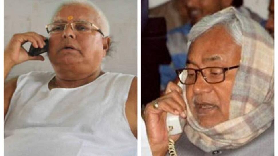 Nitish Kumar DIALS Lalu Prasad Yadav before taking OATH, RJD chief continues to play GAME on the chessboard of Bihar