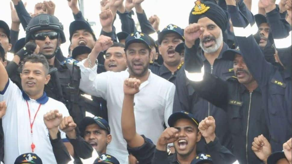 Salman Khan spends some quality time with Indian Navy