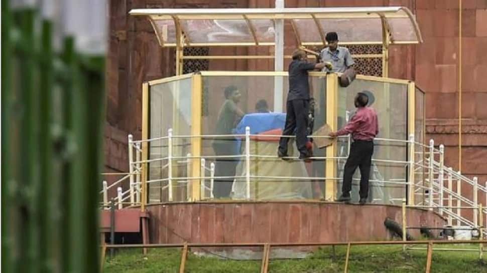 Azadi Ka Amrit Mahotsav: Will PM Modi give Independence Day speech standing in &#039;BULLETPROOF&#039; box? BIG curiosity surfaces from THIS picture