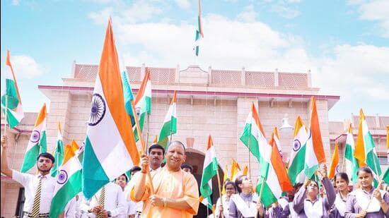 Chief Minister Yogi Adityanath started the Har Ghar Tiranga campaign ...