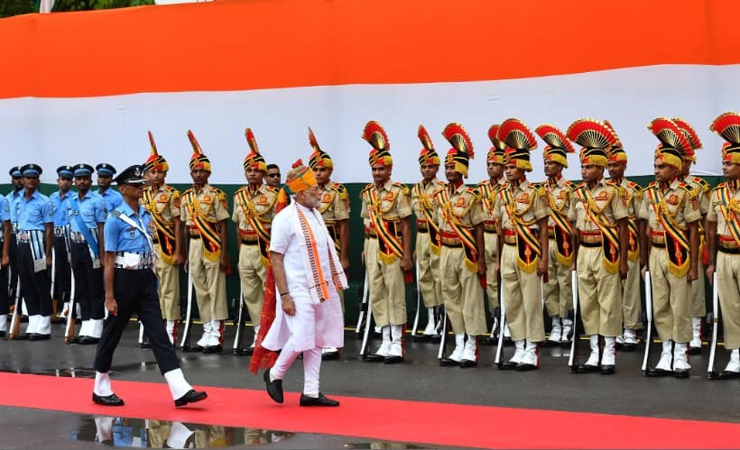 PM Narendra Modi inspecting the Guard of Honour in 2019