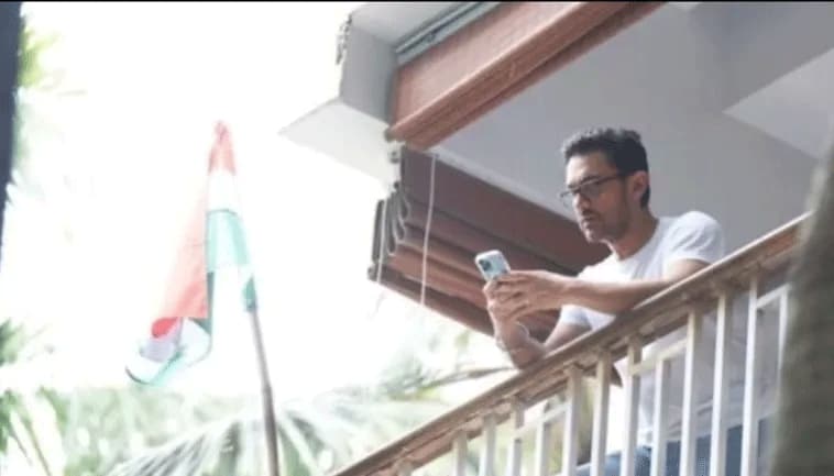 Tricolor hoisted at Aamir Khan's residence 