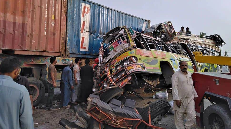 20 burnt alive, 6 injured as bus collides with oil tanker in Pakistan’s Punjab