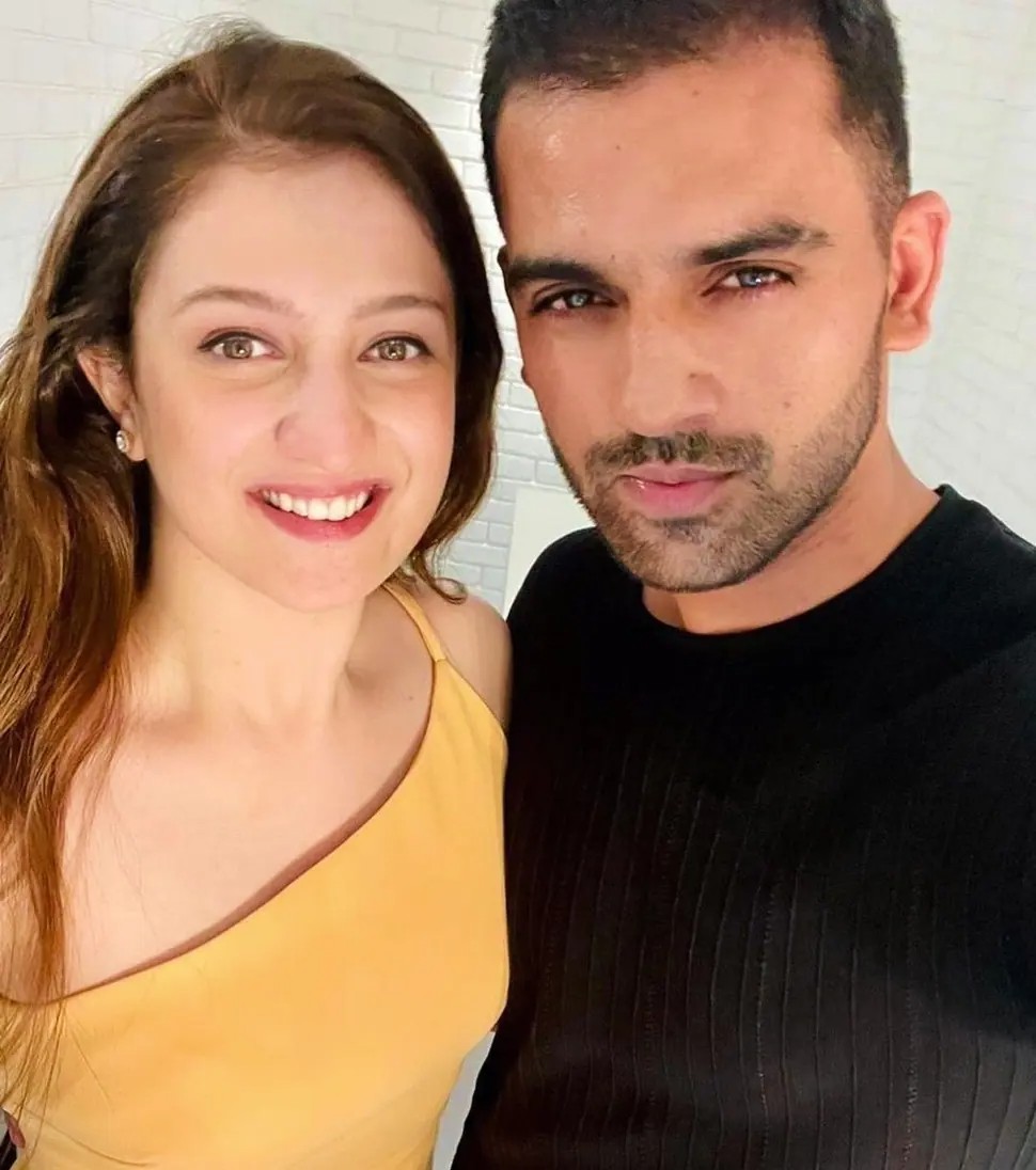 Deepak Chahar got down on one knee and proposed to Jaya Bhardwaj in the stands at the Dubai stadium after the CSK vs PBKS match in IPL 2021. (Source: Twitter)