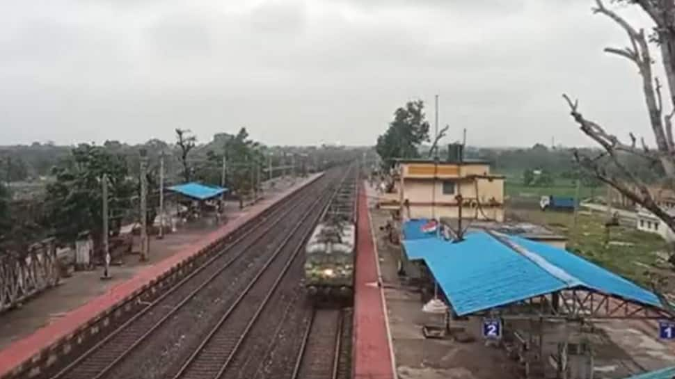 Indian Railways: Meet 3.5 km long Super Vasuki, India&#039;s longest train with 6 engines and 295 wagons