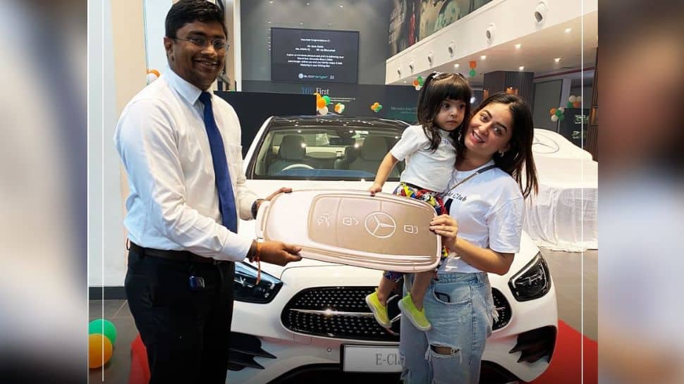 Celebrity couple Mahi Vij, Jay Bhanushali buys new Mercedes-Benz E-Class worth Rs 70.70 lakh