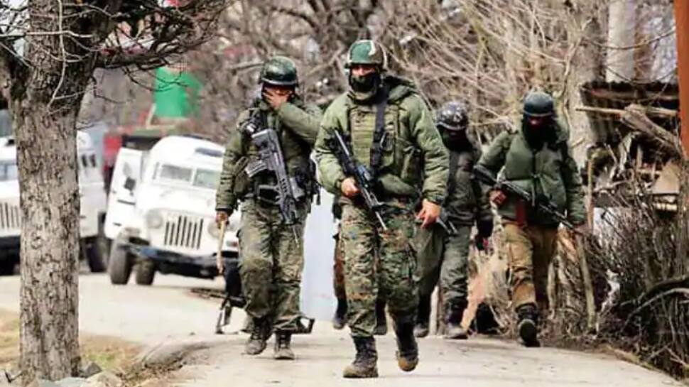 Planned grenade attack on Kashmiri minorities averted, 2 LeT terrorists arrested