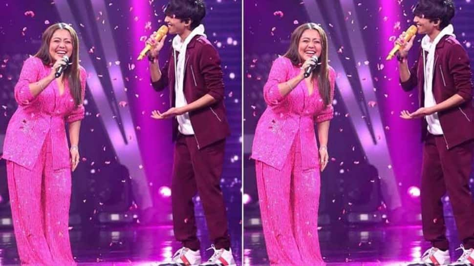 Superstar Singer 2: Neha Kakkar calls contestant Mohammad Faiz ‘magician’, sings along with him on stage
