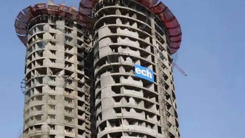 Noida Twin Tower demolition: &#039;Dhaad dhad dhad...&#039;, Children around building expect movie-like scenes...