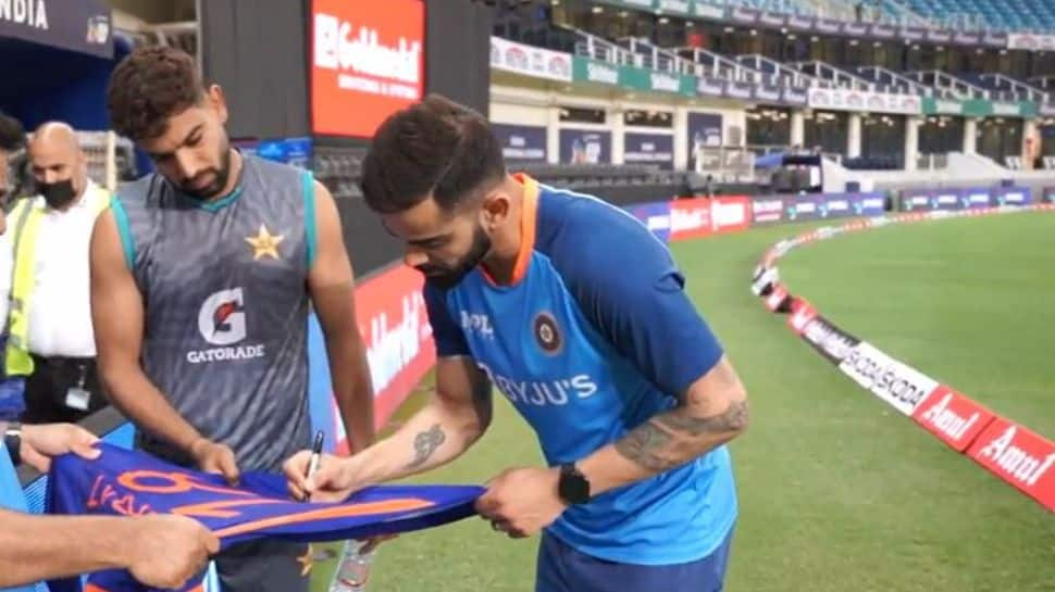 Watch: Virat Kohli&#039;s touching gesture for Pakistan&#039;s Haris Rauf wins hearts