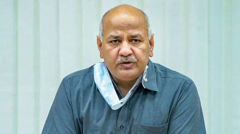 &#039;Tomorrow, CBI will check my bank locker&#039;: AAP&#039;s Manish Sisodia amid Delhi Excise policy case