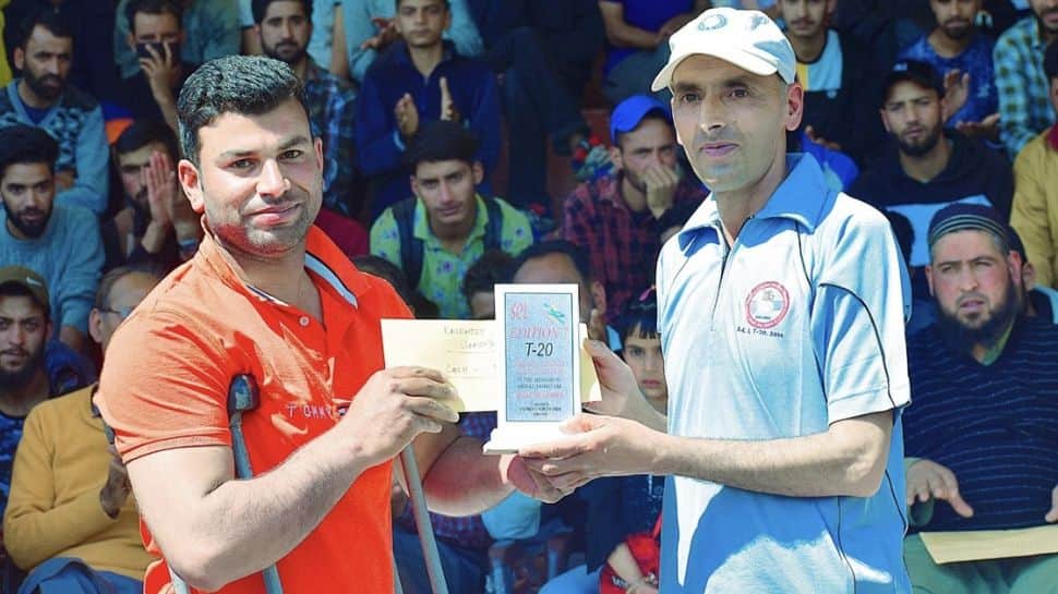 Specially-Abled commentator from Srinagar inspires youth