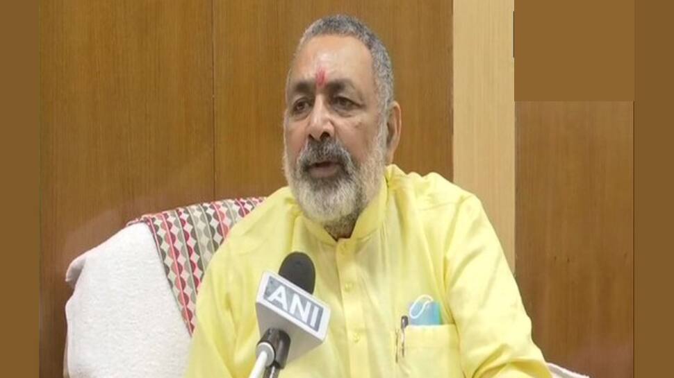 BJP&#039;s Giriraj Singh calls for a survey of mosques, madrasas in Bihar