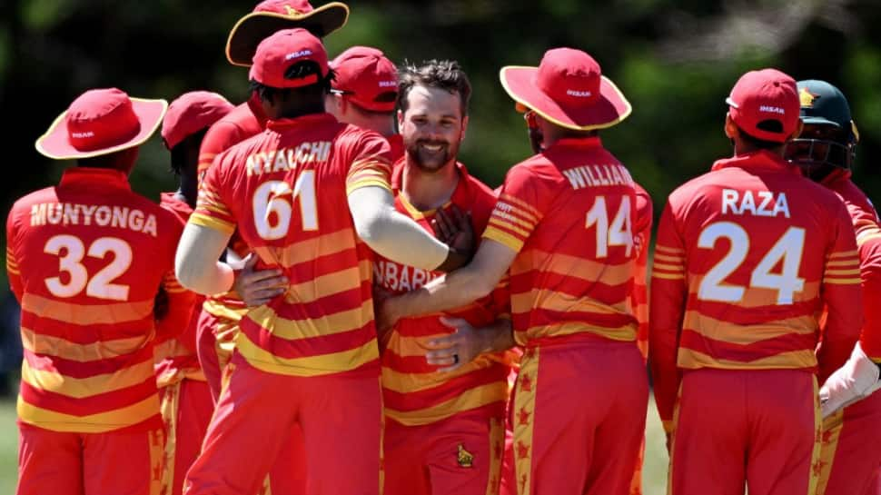 Regis Chakabva, Ryan Burl power Zimbabwe to shock win over Australia in 3rd ODI