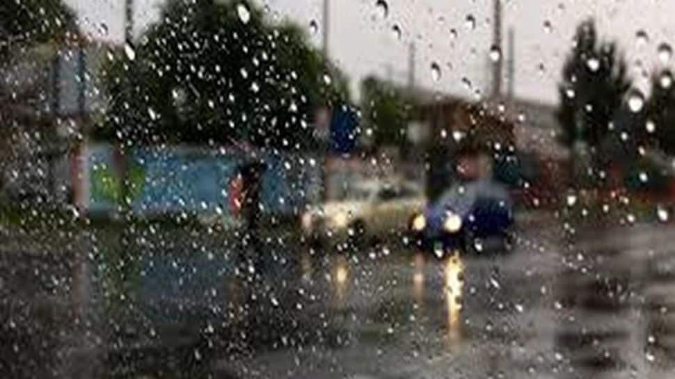 Mumbai witnesses rain after a gap of 3 weeks, heavy showers lash western suburbs - Check forecast
