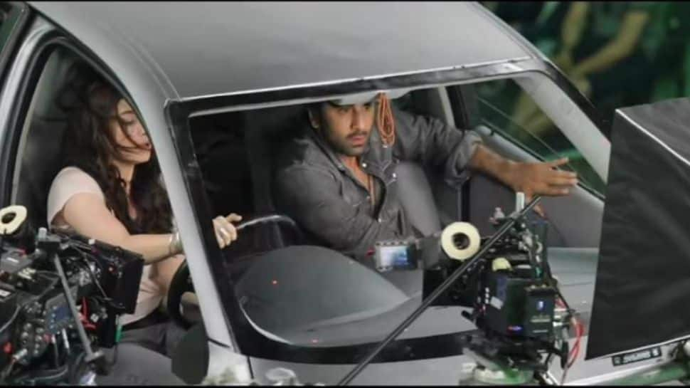 Ranbir Kapoor, Alia Bhatt perform mesmerizing stunts in new BTS from Brahmastra: Watch