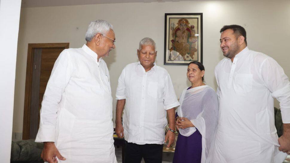 Bihar CM Nitish Kumar meets Lalu Yadav ahead of Delhi visit, to meet Oppn leaders including Rahul Gandhi