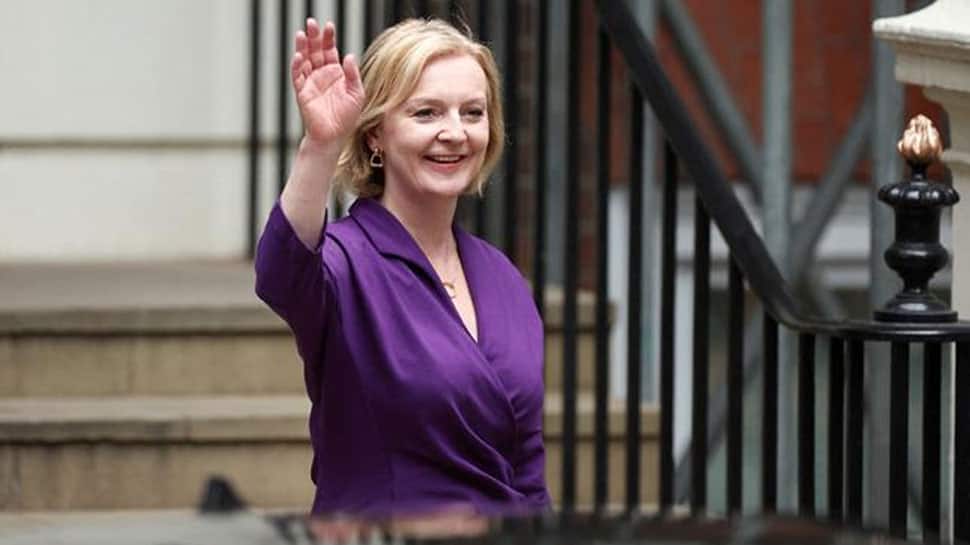 Queen Elizabeth II APPOINTS Liz Truss as Britain&#039;s new Prime Minister