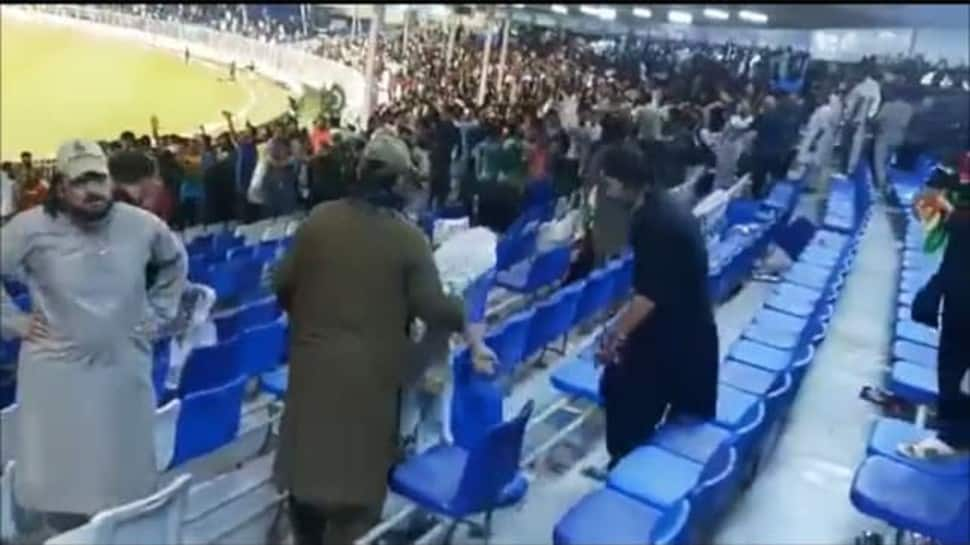 PAK vs AFG Asia Cup 2022: Fans of Afghanistan and Pakistan CLASH after game in Sharjah, WATCH