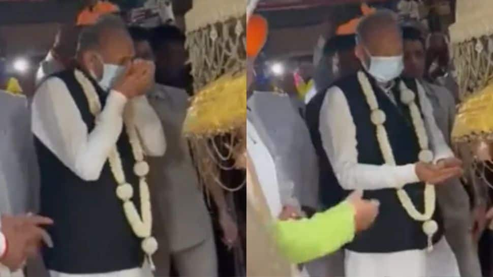 &#039;Can someone drink water with mask on?&#039;: Ashok Gehlot REACTS to viral video of him at Ramdevra temple