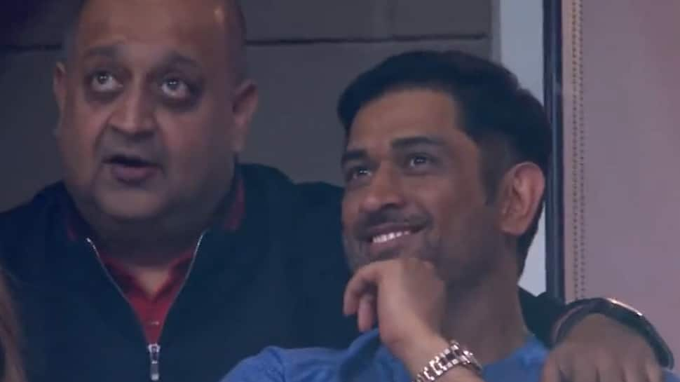 MS Dhoni spotted at US Open 2022 watching Carlos Alcaraz vs Jannik Sinner with Kapil Dev, video goes viral - WATCH