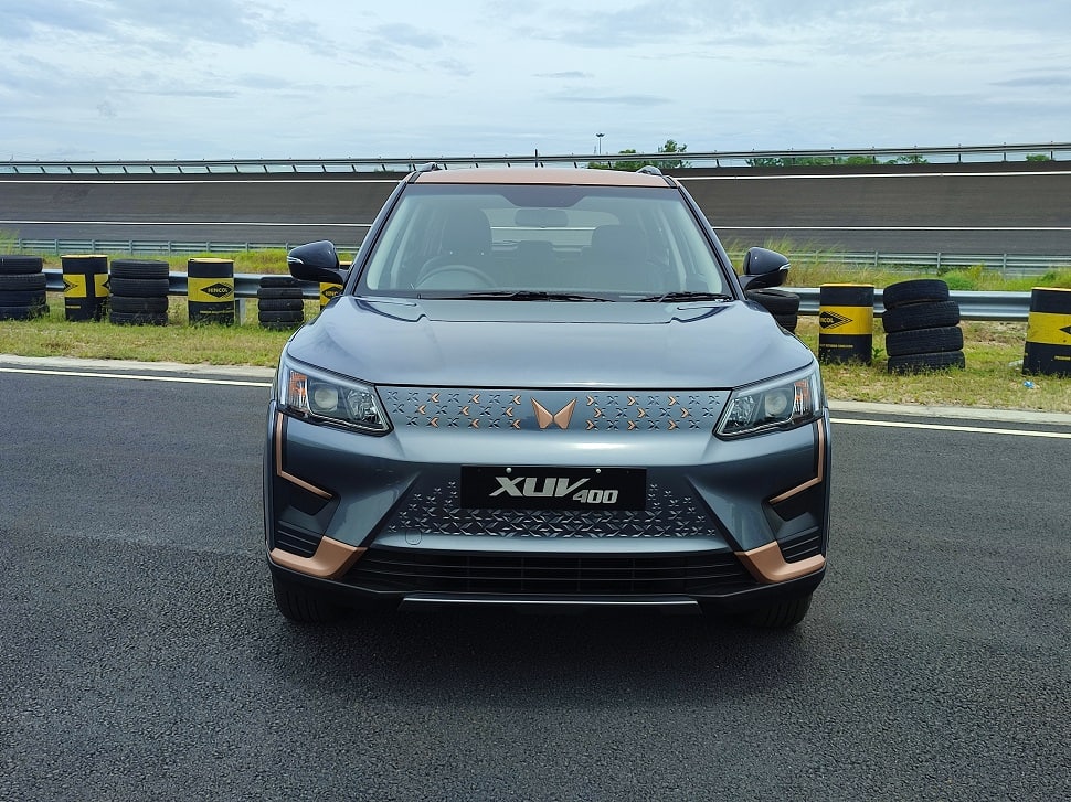 Mahindra XUV400 front profile