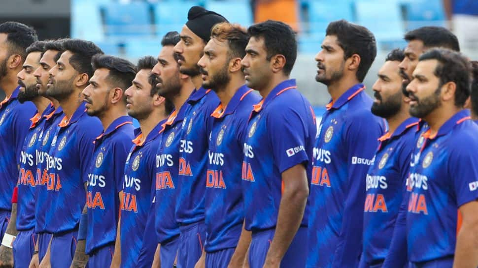 Who are the reserve players in Team India for ICC T20 World Cup 2022