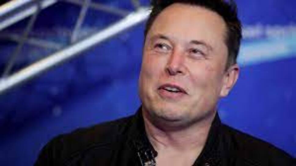 Elon Musk&#039;s ex girlfriend auctions private photos, love notes written by him