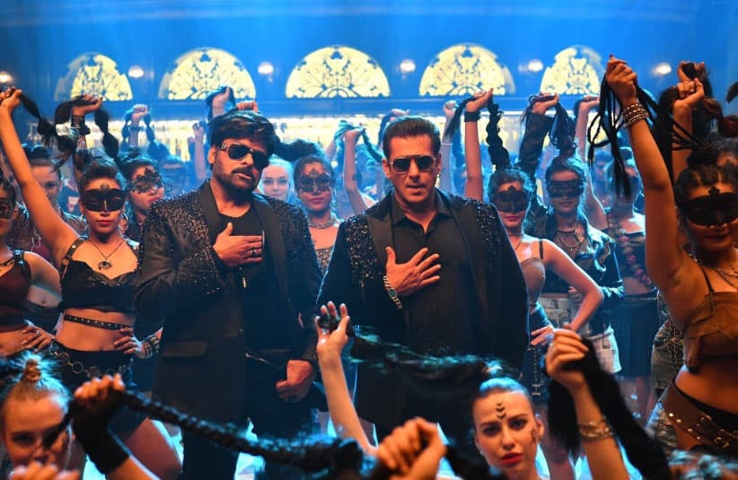 Godfather new song promo: Salman Khan shakes a leg with Chiranjeevi in ‘Thaar Maar Thakkar Maar’ - Watch 