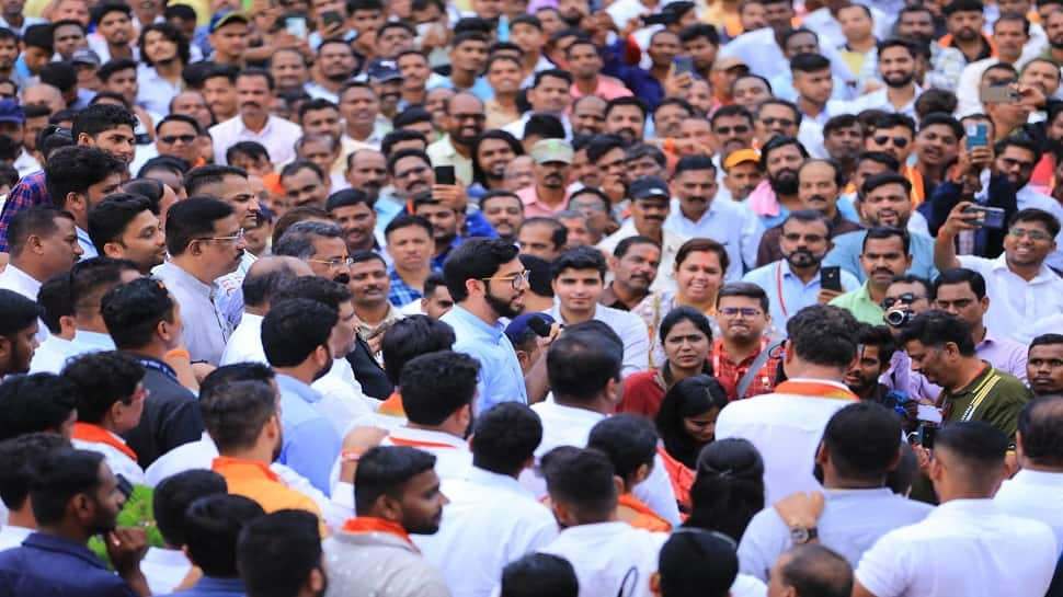 &#039;CM should ask Uday Samant to submit his RESIGNATION&#039;, Aaditya Thackeray FURIOUS over Vedanta-Foxconn DEAL