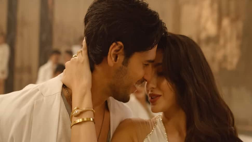 Watch Nora Fatehi and Sidharth Malhotra’s SIZZLING chemistry in &#039;Manike&#039; song!