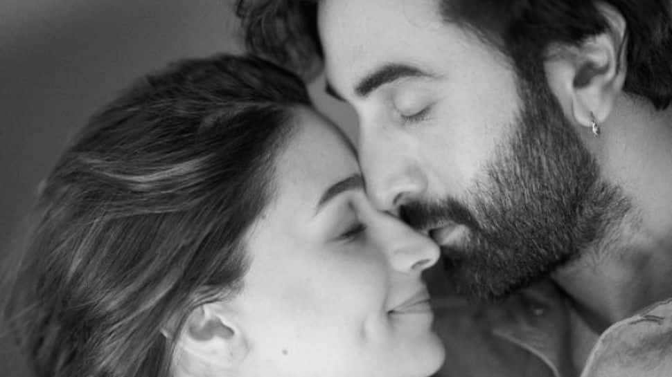 Alia Bhatt shares loved-up PIC with Ranbir Kapoor, calls him ‘home’ 