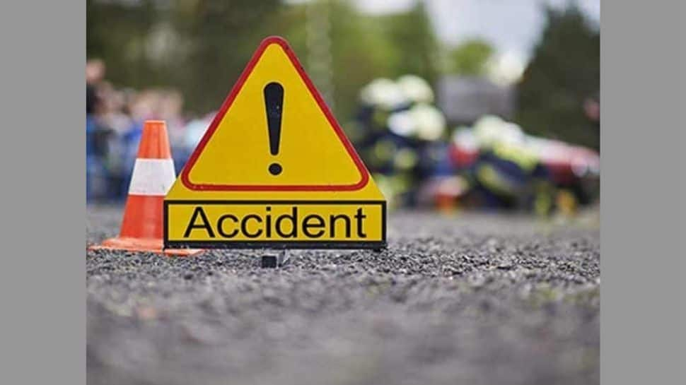 Six people sleeping on road divider ran over by truck in Delhi; 4 killed