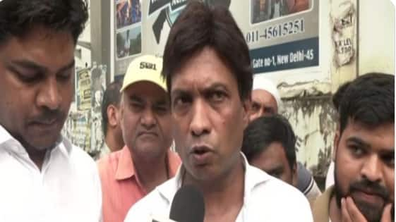 Comedian Sunil Pal attended the funeral