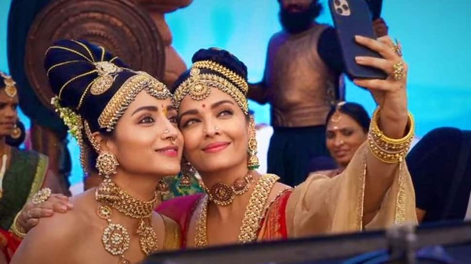 Aishwarya Rai’s VIRAL selfie with Trisha Krishnan in Ponniyin Selvan avatar wows internet! | People News