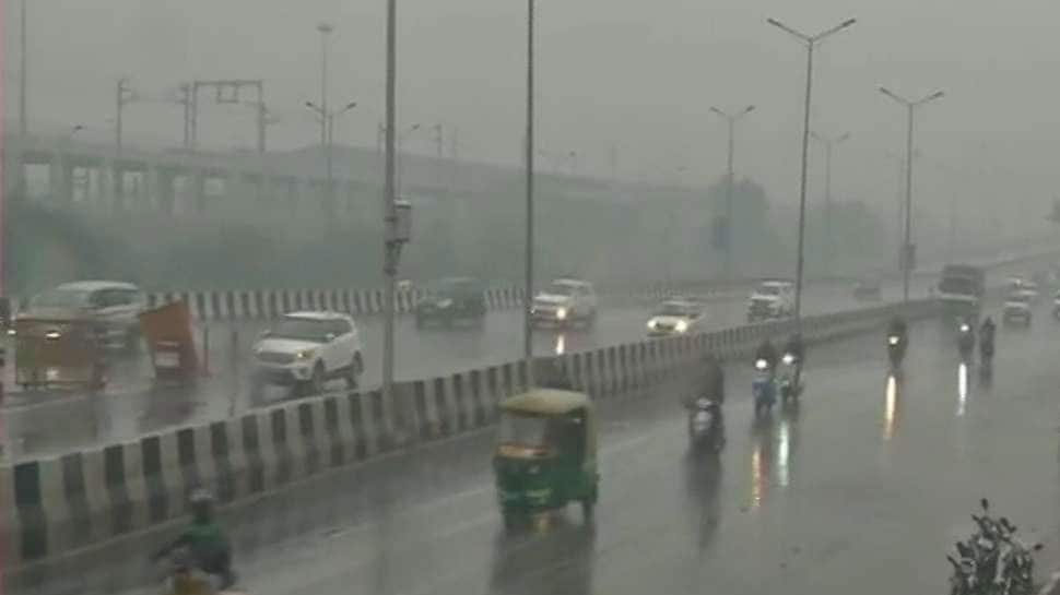 &#039;Dhikkar Hai&#039;: BJP attacks Arvind Kejriwal as rain lashes parts of Delhi, causes waterlogging and traffic jams