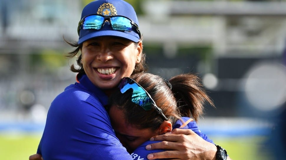 Jhulan Goswami retires: Legendary bowler joins Harmanpreet Kaur for toss of India vs England 3rd ODI - check pic HERE