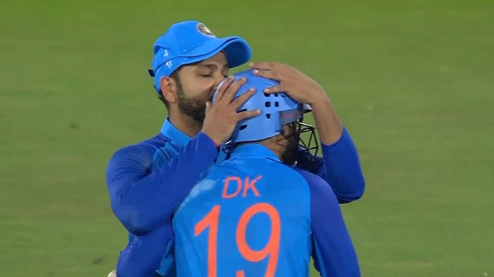 IND vs AUS 3rd T20: After losing cool in 1st game, Rohit Sharma hands winner’s trophy to Dinesh Karthik, WATCH
