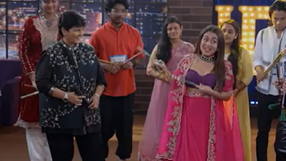 Falguni Pathak&#039;s anger over Neha Kakkar a publicity stunt? Duo shares stage amid feud- WATCH