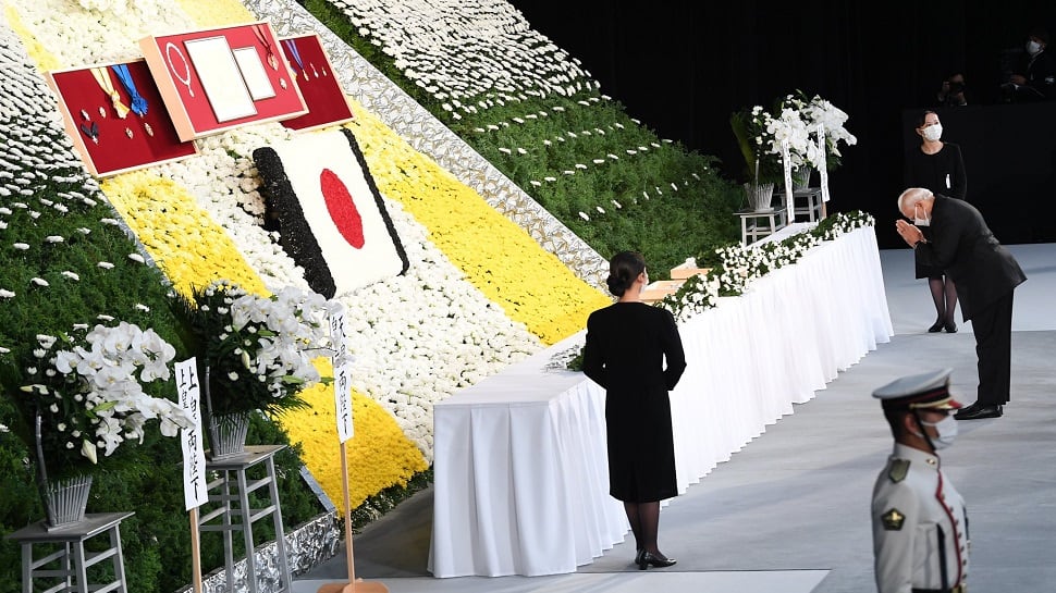 Pourquoi les FUNÉRAILLES de Shinzo Abe ont-elles eu lieu deux mois et demi après sa MORT ?  Histoire intérieure ICI |  Nouvelles du monde