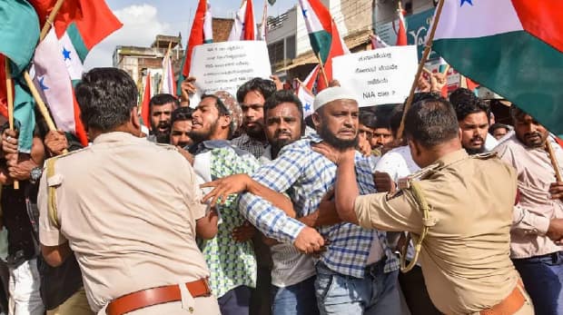 PFI news: Maharashtra cracks whip on PFI, SDPI activists, 32 arrested; DyCM Devendra Fadnavis says action was as per law 