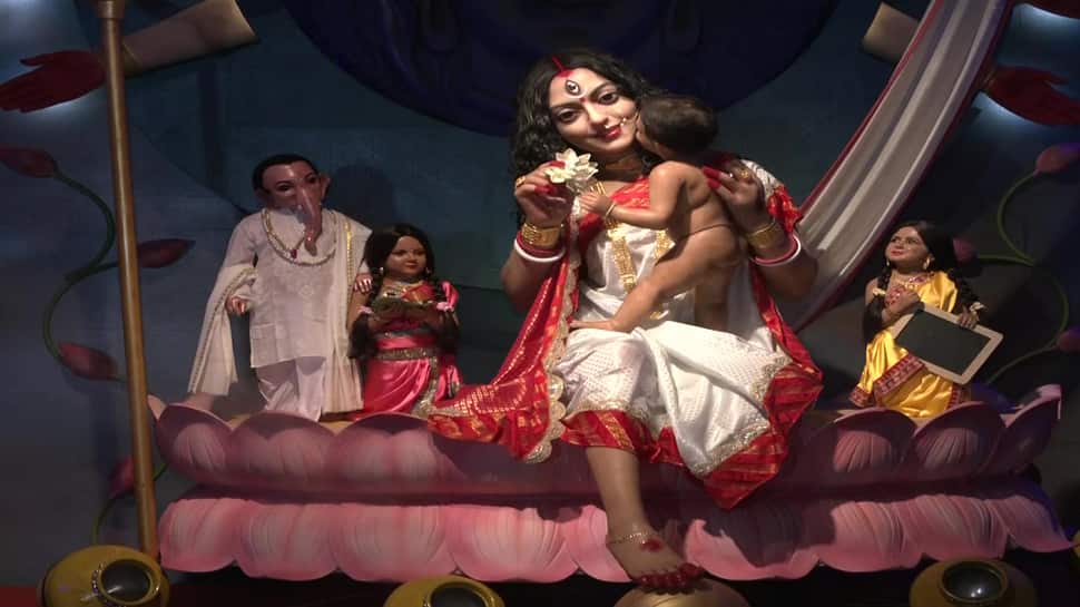 Durga Puja 2022: Silicon Durga Maa idols depicting lives of sex workers |  Culture News | Zee News