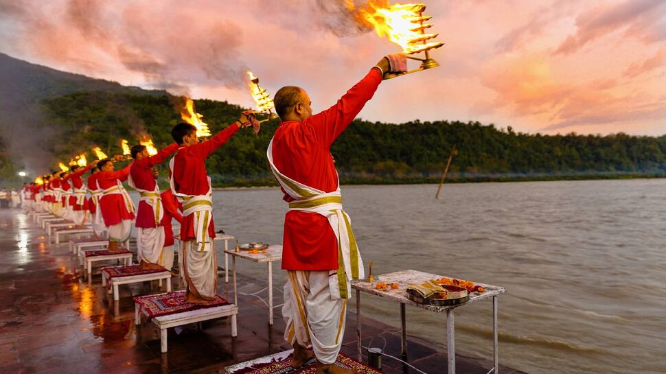 This Dussehra, Diwali enjoy the festivals at the BEST resorts in Rishikesh &amp; Jim Corbett