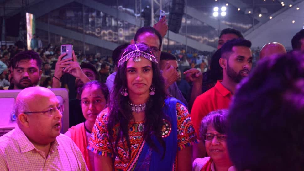 Watch: PV Sindhu can&#039;t stop dancing at Garba night in Surat on sidelines of National Games 2022