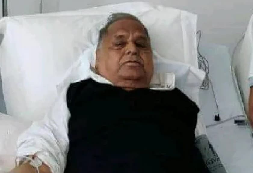 Mulayam Singh Yadav's health is still critical | Zee News