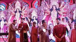 Siddhant Chaturvedi seeks blessings from Maa Durga as he visits Pujo Pandal
