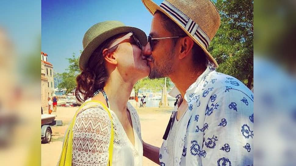 Kunal Kemmu wishes his &#039;forever sunshine&#039; Soha Ali Khan on birthday, Inaaya makes adorable card for her &#039;mama&#039;