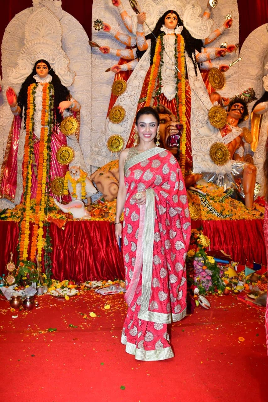 Actress Hrishitaa Bhatt looks stunning in a saree