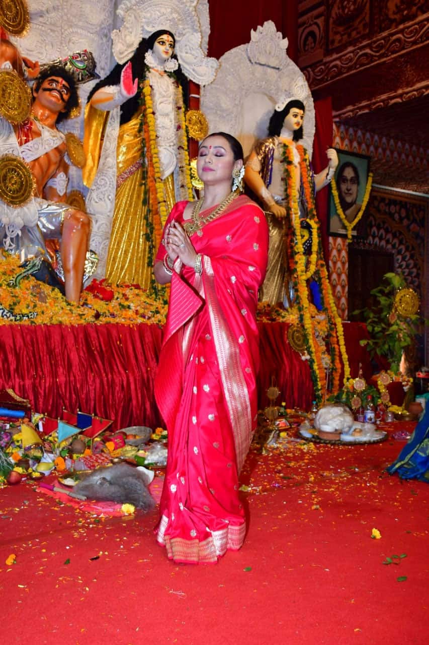 Rani Mukerji poses at the Durga Puja event