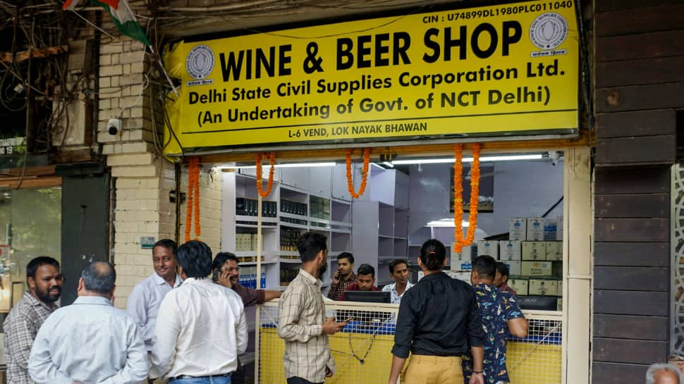 Delhi goes back to 21 &#039;dry days&#039;, no sale of liquor on Dussehra, Diwali this year